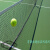 ポリエチレンテニスネット標準携帯型移動試験に合わせて、雨に耐えられるテニマスネットにワイヤーを通して単独でテニス柱を移動します。