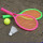プラスチックのテニスラケット2拍2球の色はランダムで不揃いです。